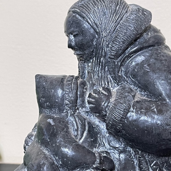 Mother and Child Wolf Sculpture *AS IS - Picture 3 of 9